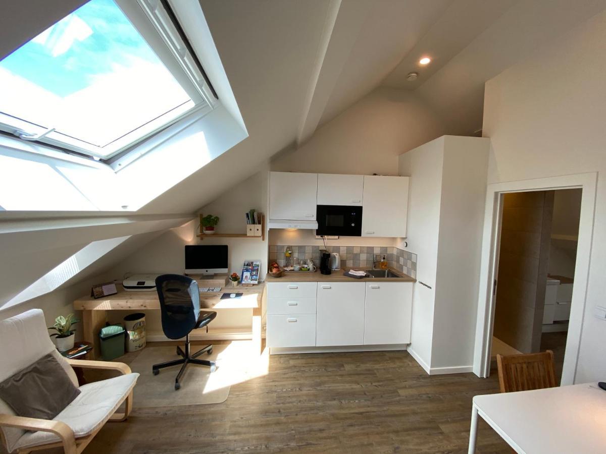 Logies-M Comfort Studios Inc Bikes B&B Oostende Exteriör bild