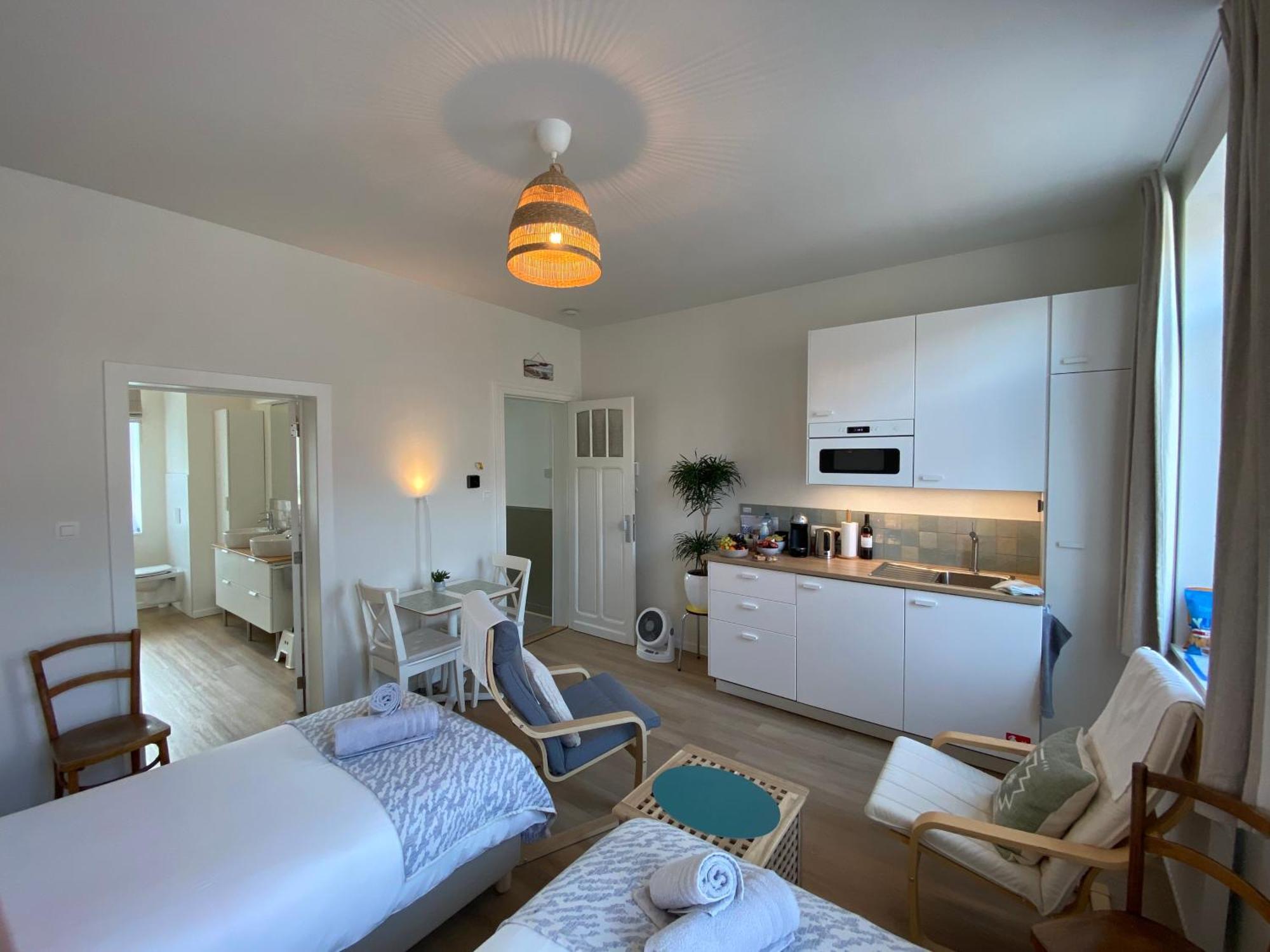 Logies-M Comfort Studios Inc Bikes B&B Oostende Exteriör bild