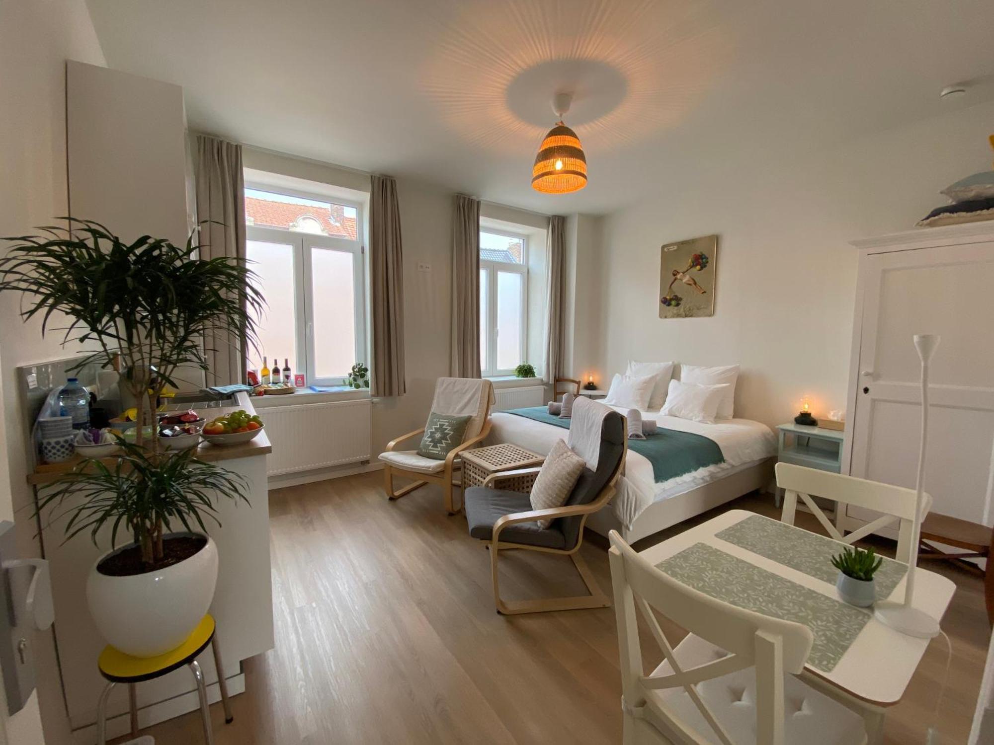 Logies-M Comfort Studios Inc Bikes B&B Oostende Exteriör bild